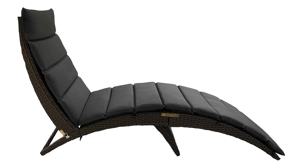 DVG VIFAH Alameda Patio Wicker Chaise Lounge with Cushion - Autonomous.ai