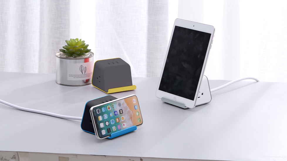 MyDesktop 29W Wireless Charging Stand with 3 USB Ports and 2 Power Outlets - Yellow