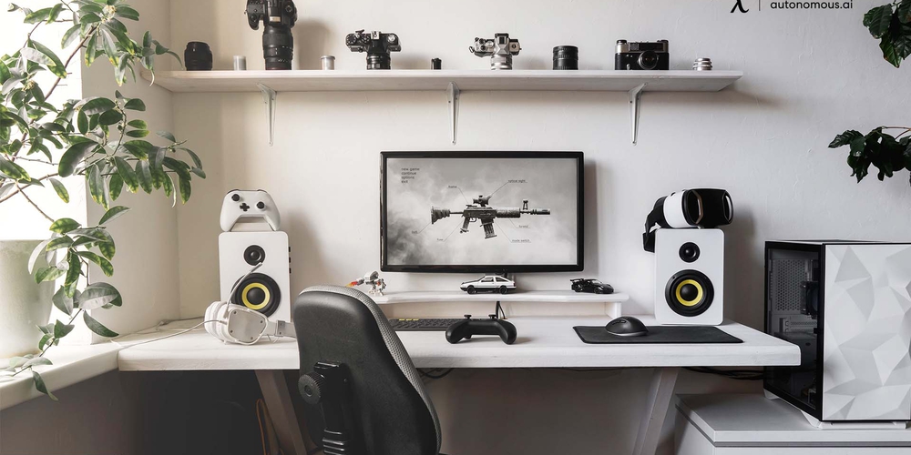 Eco-Friendly Gaming Setup with Plants Ideas