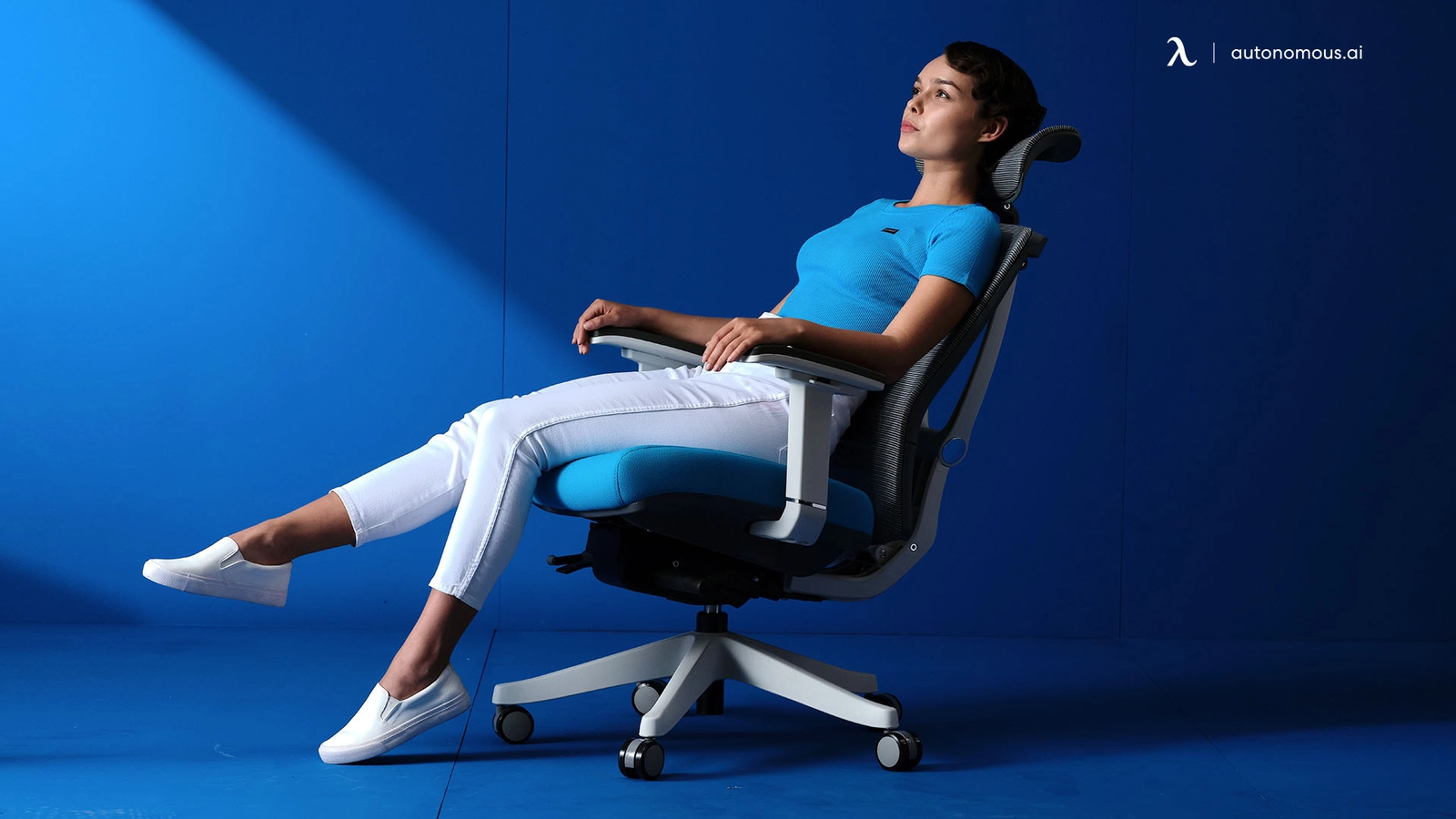20 Best Home Office Chairs with Wheels (2024 Updated)