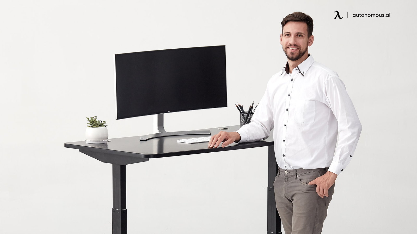 The Average Desk Depth – Desk Dimension Guide