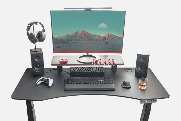 FinerCrafts Standing Desk: Curved Top