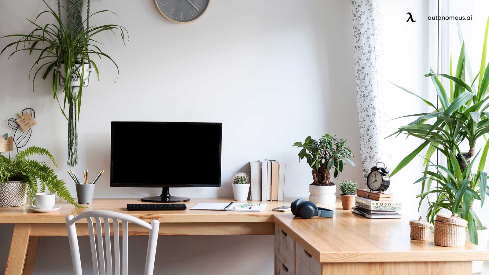 The 10 Best L-Shaped Desks for Your Home Office That You’ll Love (2021 Reviews)