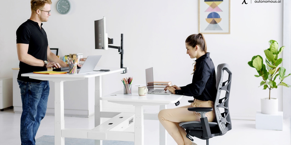 Top 4 Affordable Standing Desk Chairs In the UK