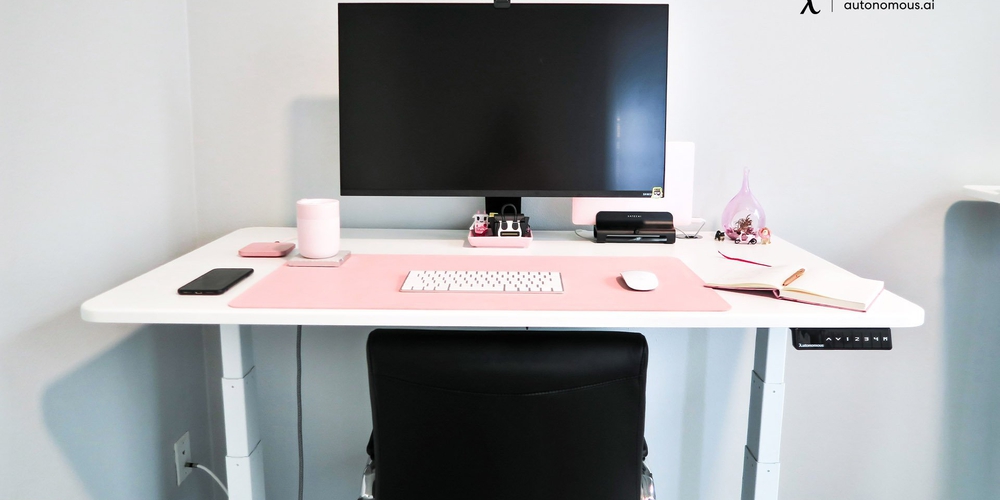 How to Style a Desk to Get a Chic Home Office