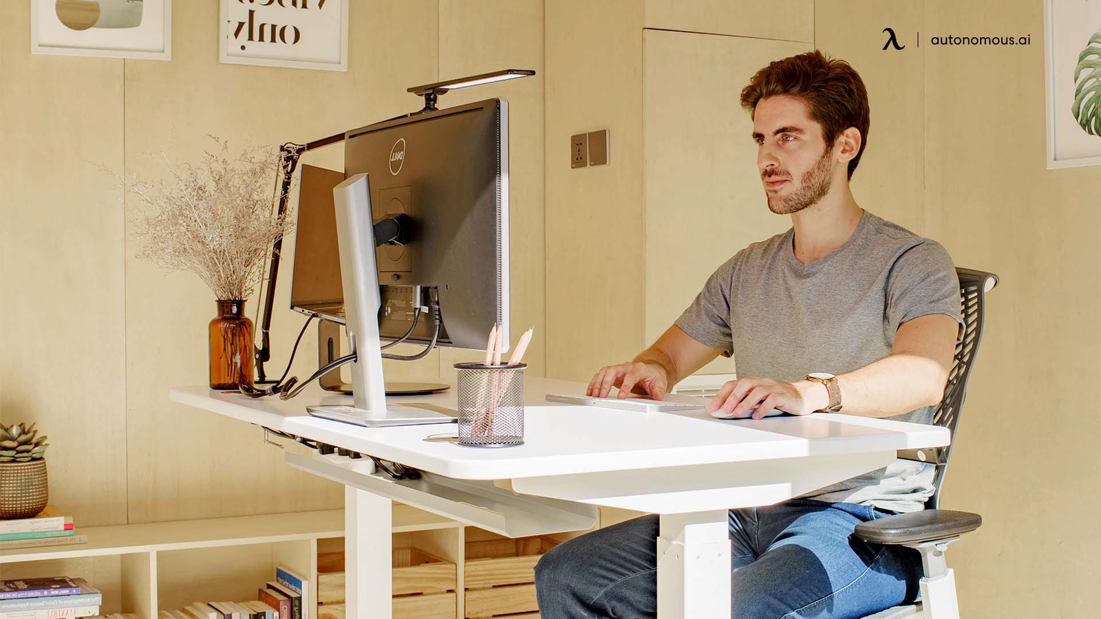 20 Best Standing Desks with Keyboard Tray on the Market 2023