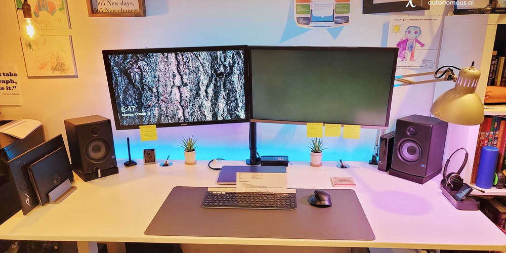 What's the Best Desk Size for 2 Monitors or More?