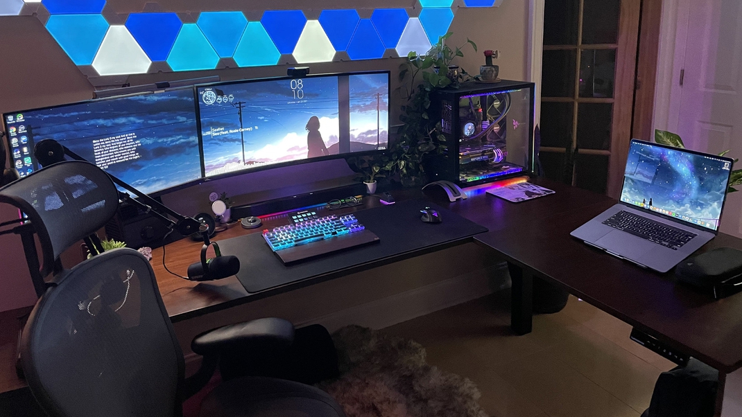 L-Shaped Standing Desk | Autonomous Desk DuoSpace