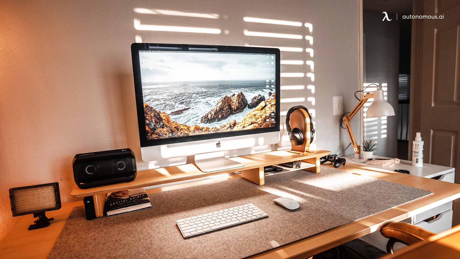 20 DIY Studio Desk Setup Ideas
