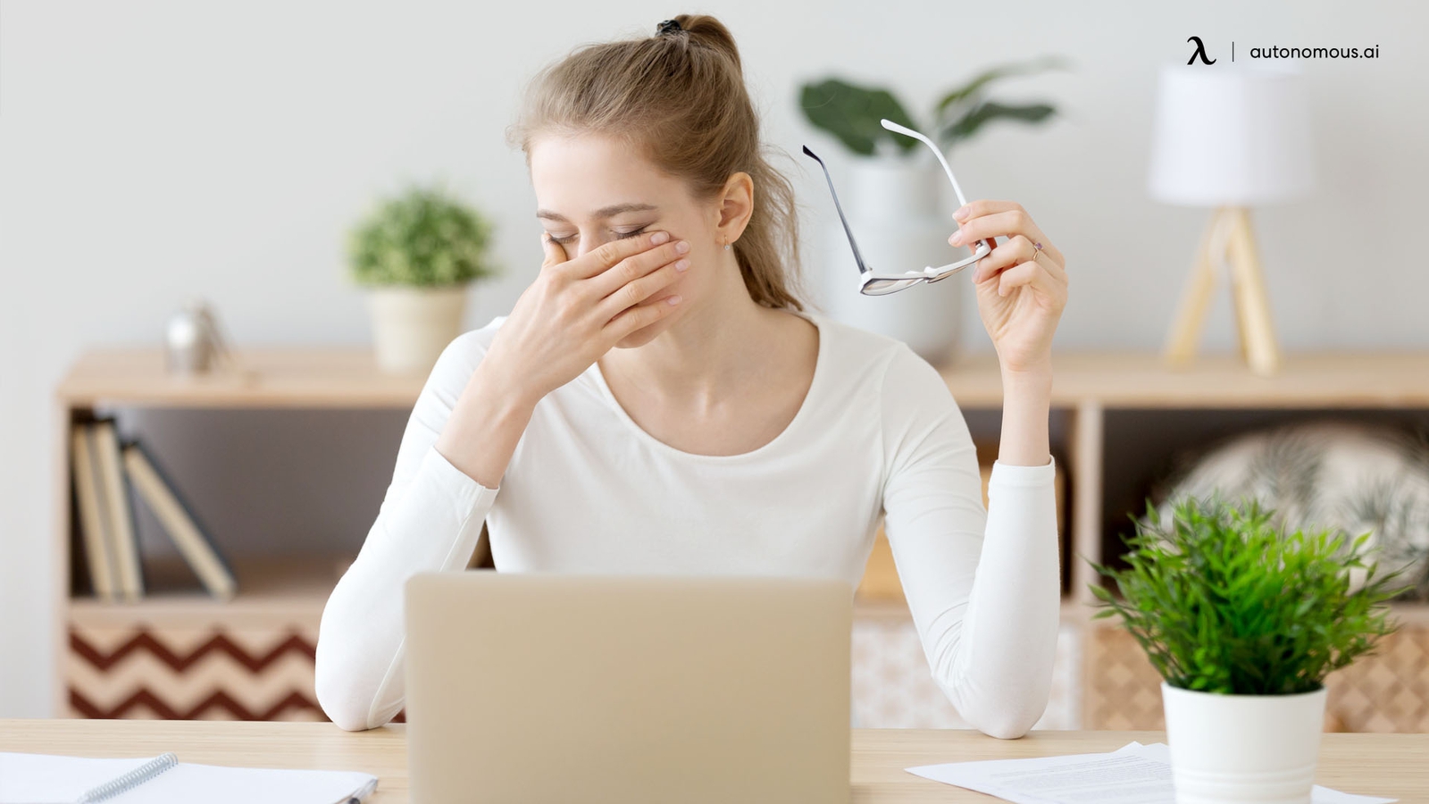 Nine Tips to Avoid Computer Eye Strain for Office Workers