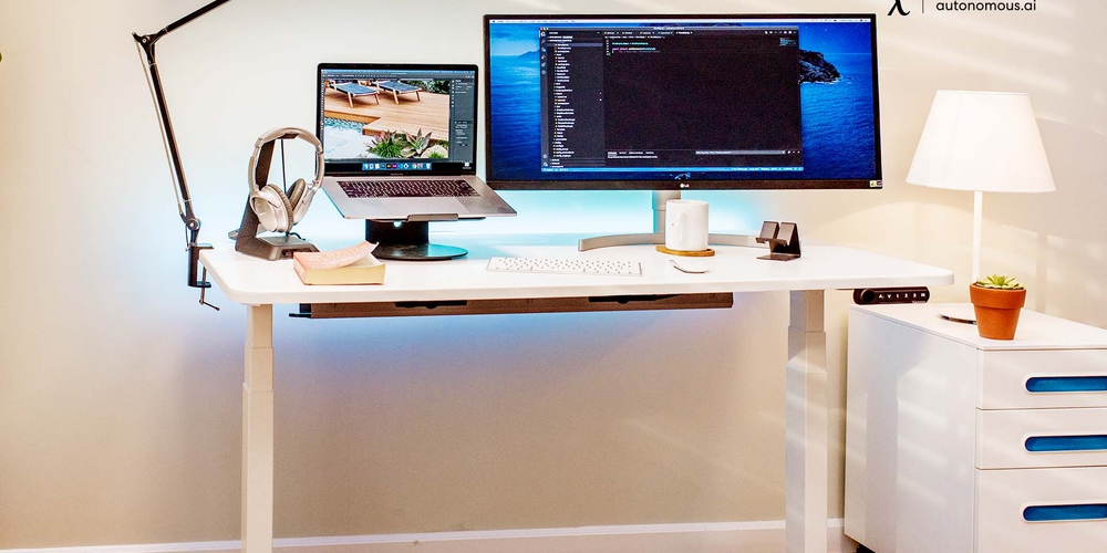 7 Large Standing Desks For Your Home Office