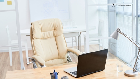 3 Reasons Why You Should Not Settle with Office Chairs in Your Lab