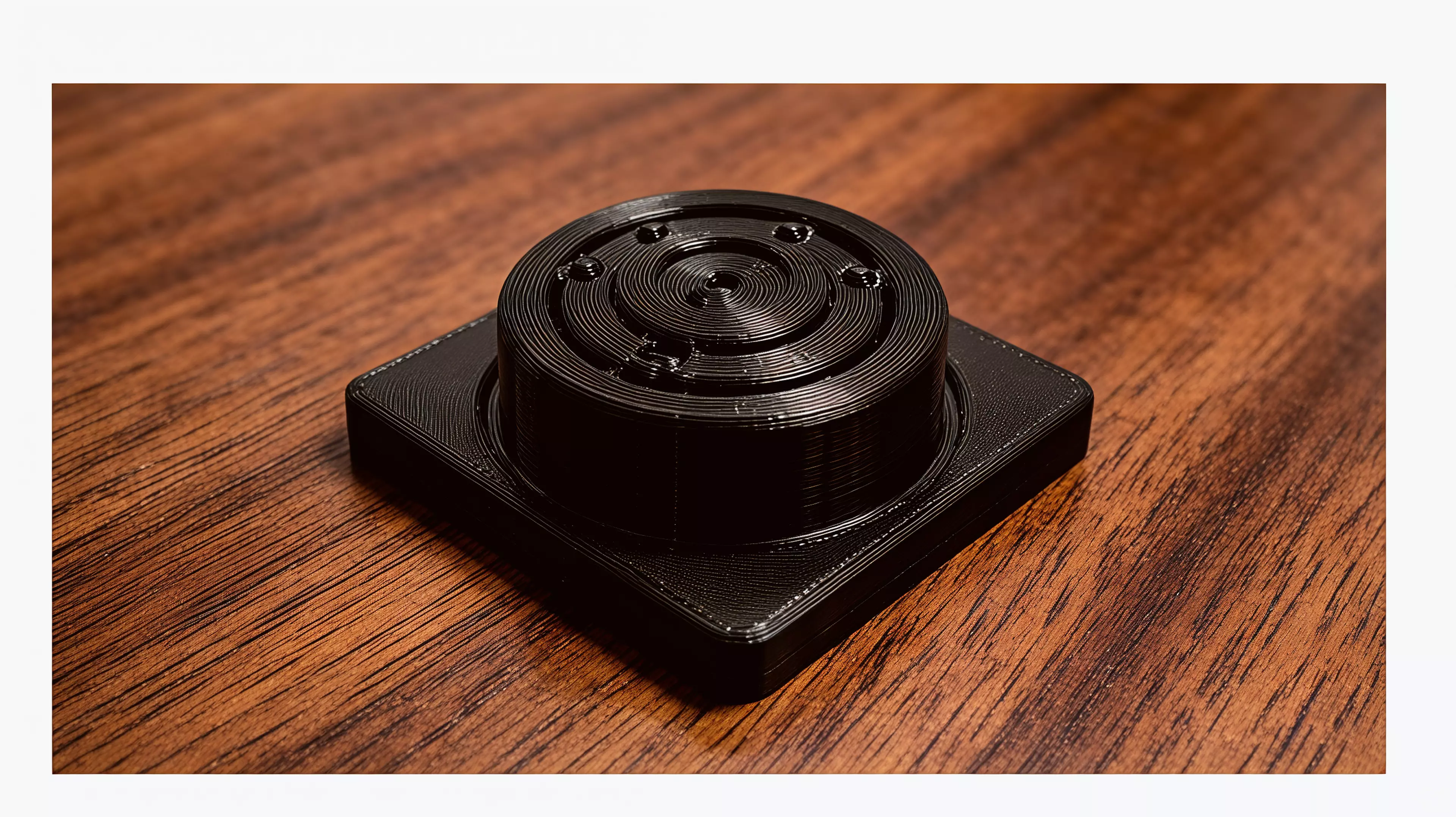 A regulation-readable checkers edition whose five-ring and five-spoke pieces, five brass-like threshold markers, and midnight grid turn the Workshop workflow into table presence without changing the known game.

By Alice.