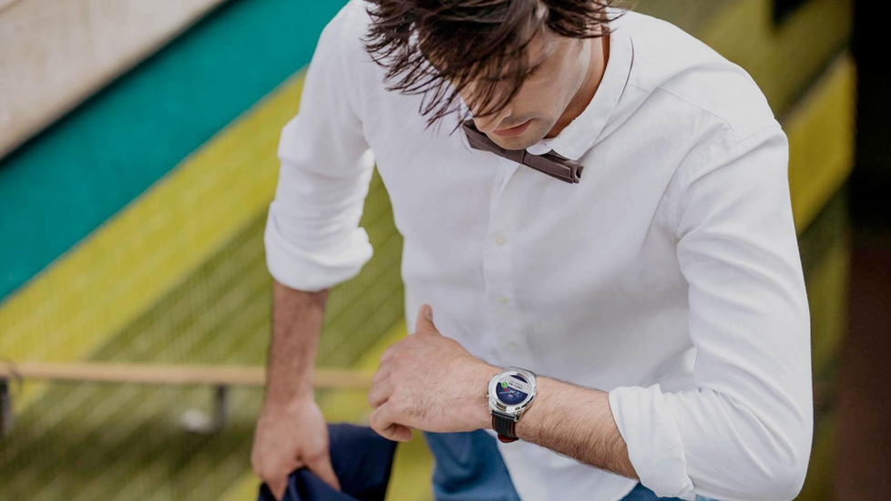 MyKronoz ZeTime Hybrid Smartwatch Original Black White
