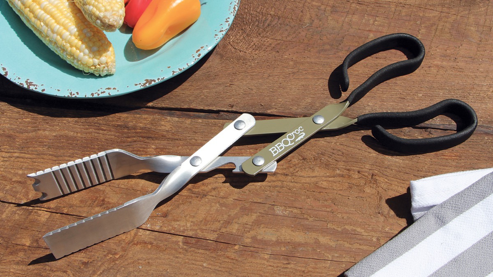 BBQ Croc 3 in 1 Barbecue Tool 15inch Tongs, Spatula and Scraper