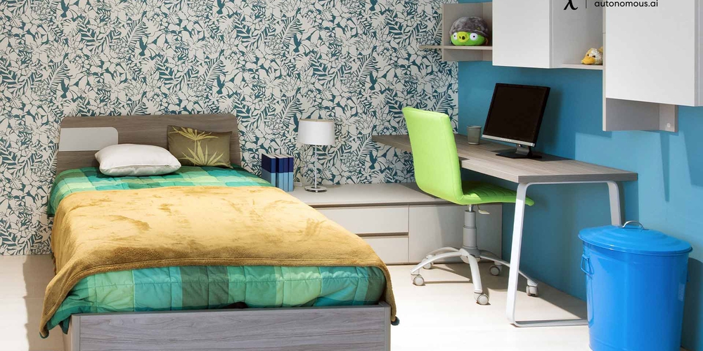 How Do You Fit a Desk in a Small Bedroom?
