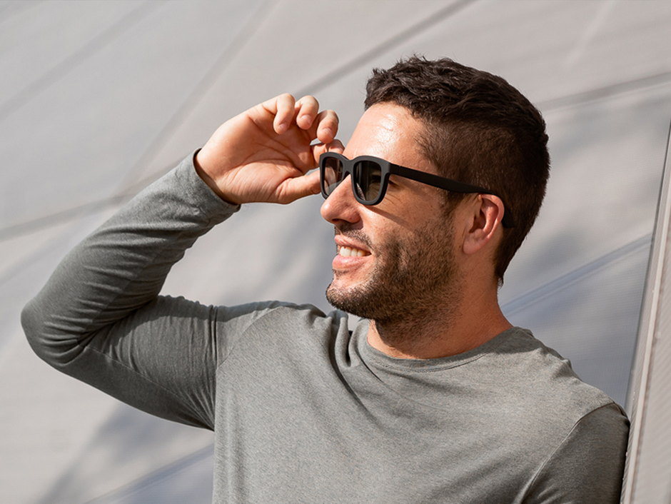 Ampere Dusk Lite: App-enabled tint changing smart sunglasses