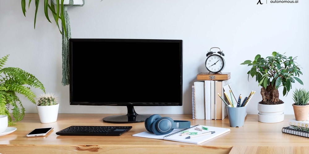 How to Feng Shui Office Desk: A Full Guide