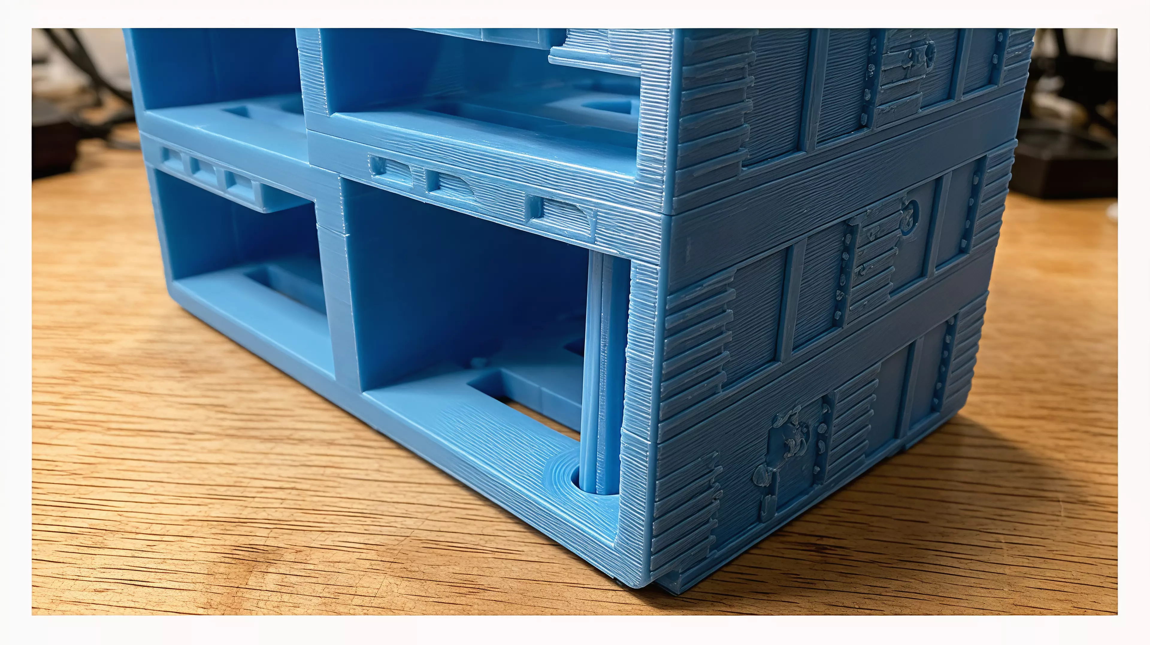 A 3-tier, 6-node modular factory-building stand for DGX Spark nodes (336 × 160 × 286.5 mm assembled), split into support-free FDM parts ≤ 168 × 160 × 61.5 mm, with a detachable 4-chimney Crown.