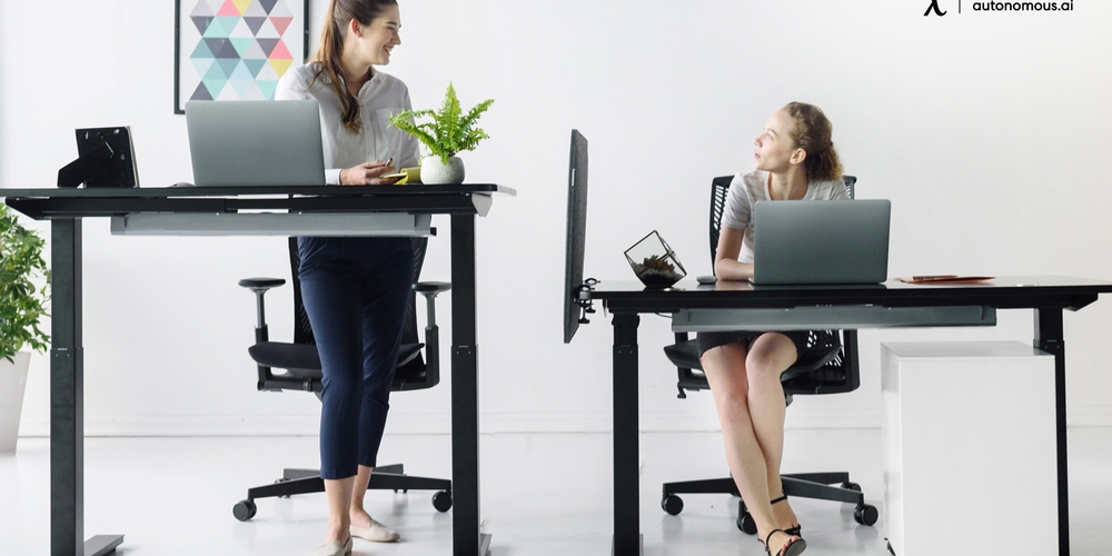 The Benefits of Standing Desks on Your Joints and Muscles