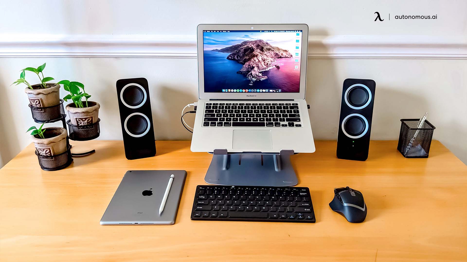 10 Tips to Create a Perfect Workspace at Home