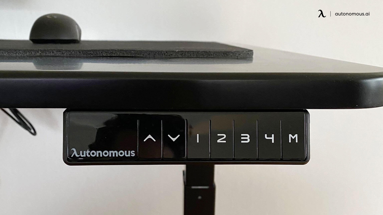 What Is The Best Shape For A Sit-Stand Desk: Curved, L-Shaped and more?