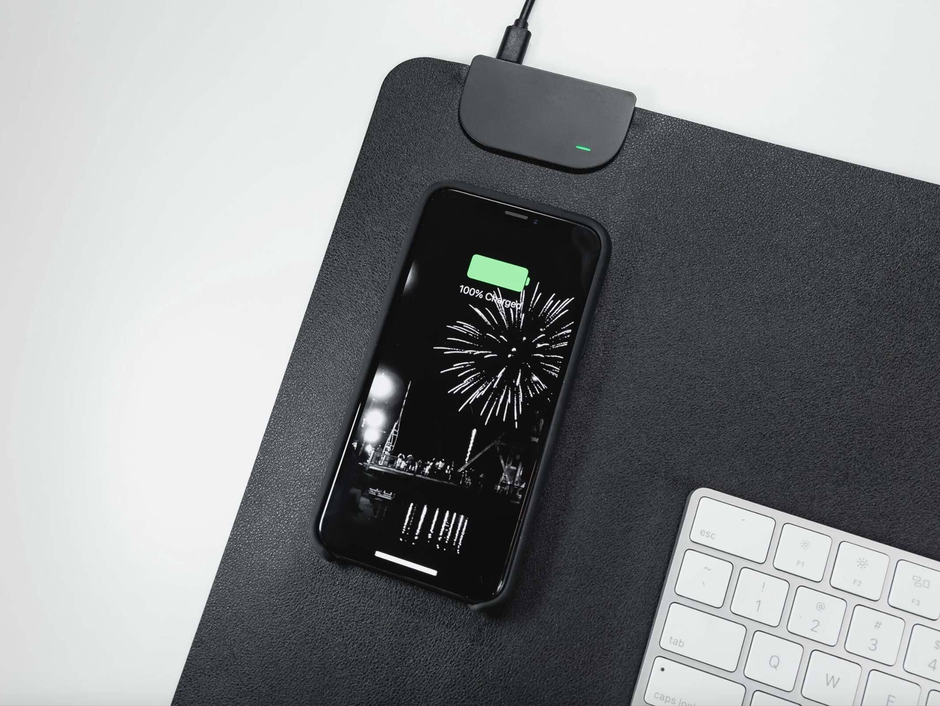 Keysmart KeySmart Desk Pad: Wireless Charger