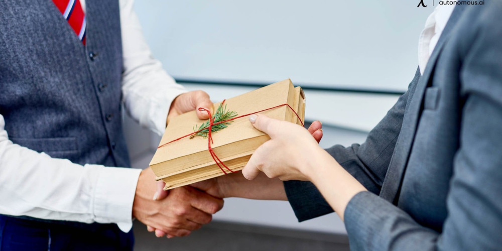 9 Promotion Gift Ideas To Say Congrats To Employees