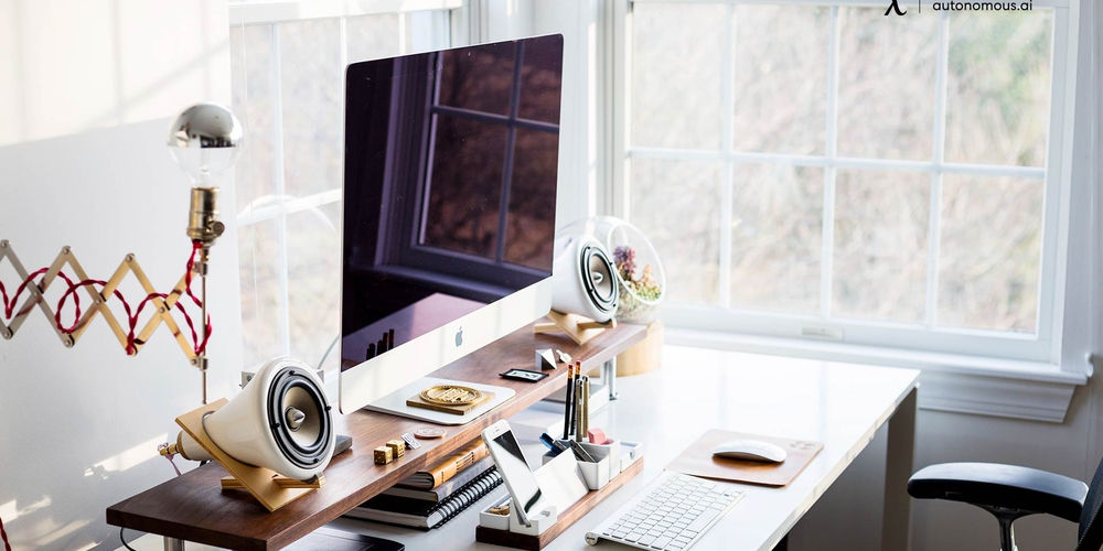 3 Office Desk Gadgets that Makes Your Employees More Productive