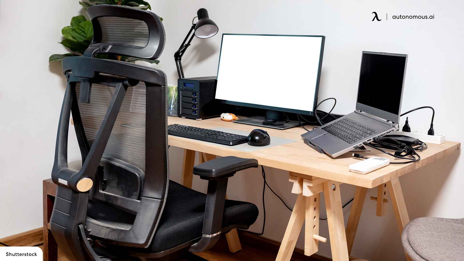 15 Fully Adjustable Desk Chairs for Ergonomic Workplace