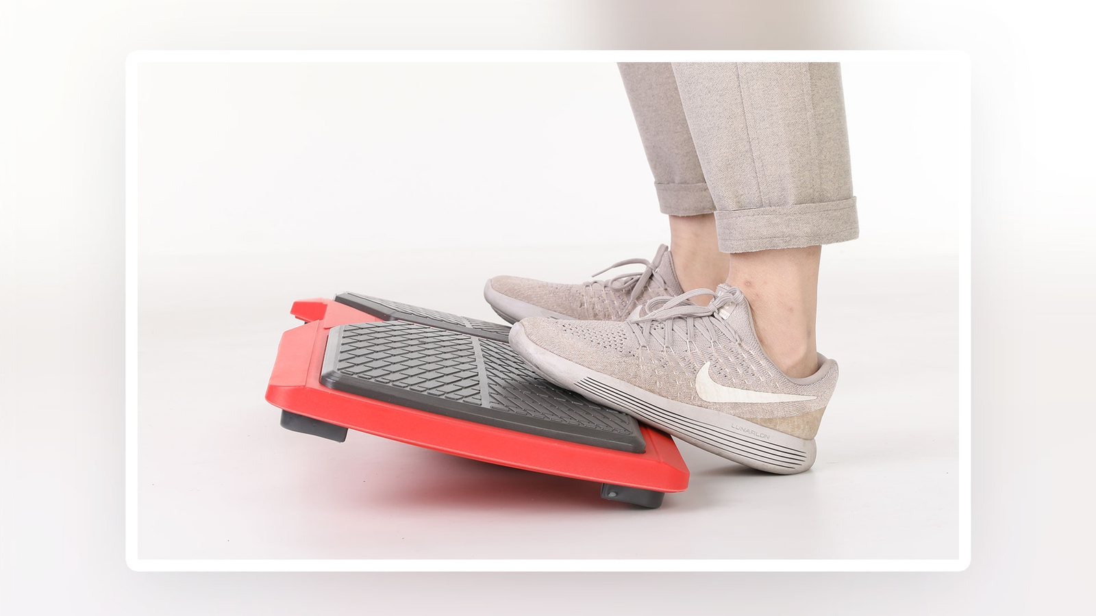 4 Reasons to Use a Balance Board with Your Standing Desk