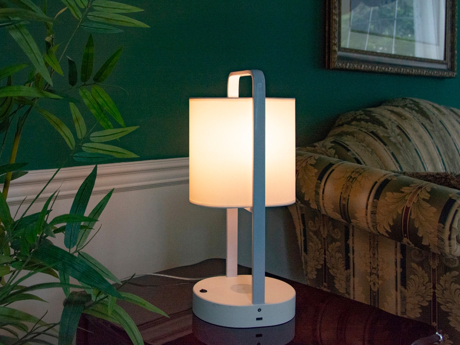 inPowered Lights VERTICAL LAMP: WORK FROM HOME ESSENTIAL