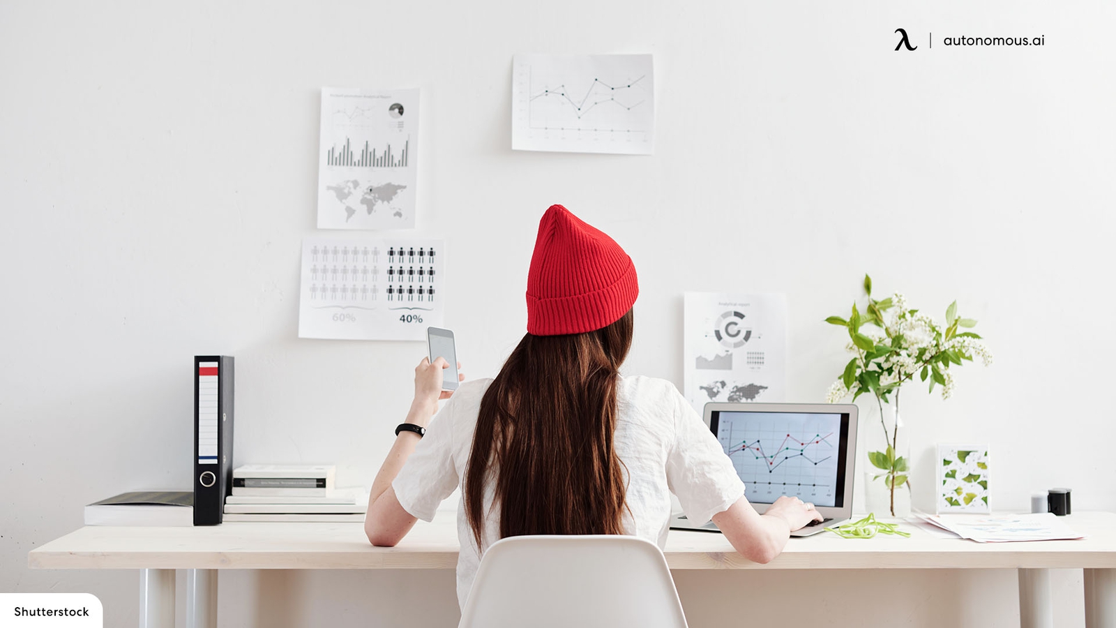 Minimalist White Home Office Decorations 2024