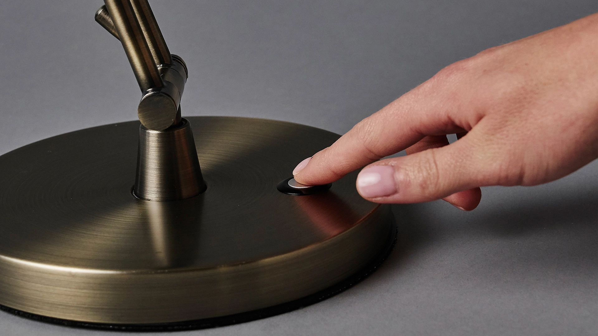 ottlite refine led desk lamp