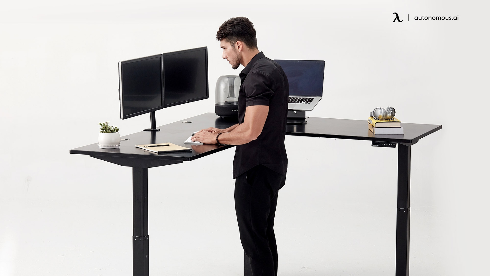 The 10 Best Corner Desks For Tall People In 2023