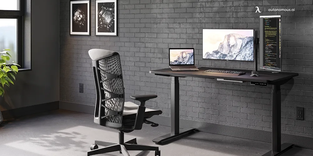 Office Interior Design in Black and White Tones