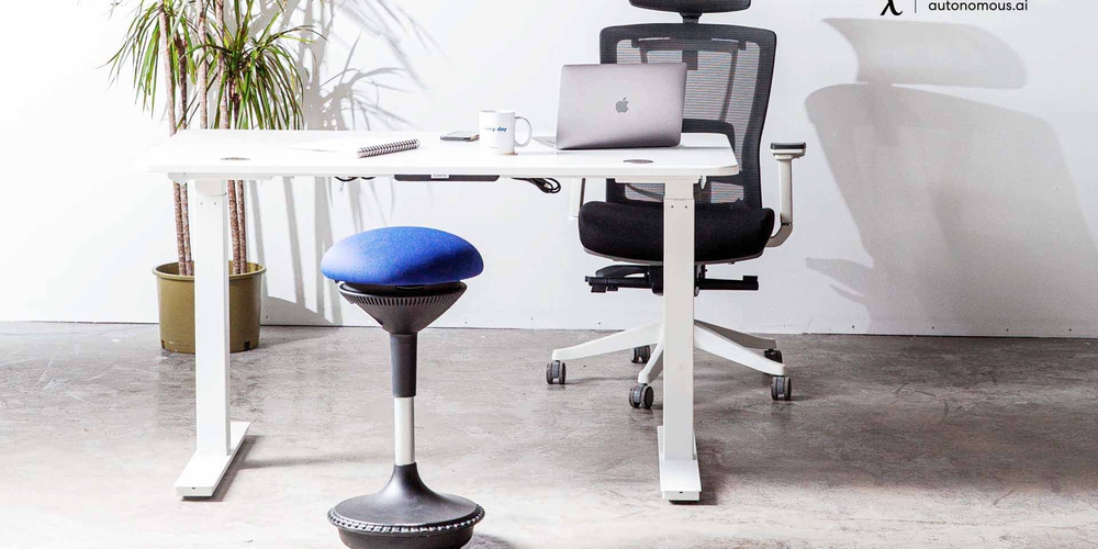 4 Common Problems with Standing Desk Chairs and How to Solve Them