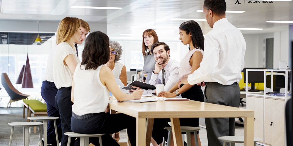 What Is Standing Up Meeting & How It Boosts Productivity?