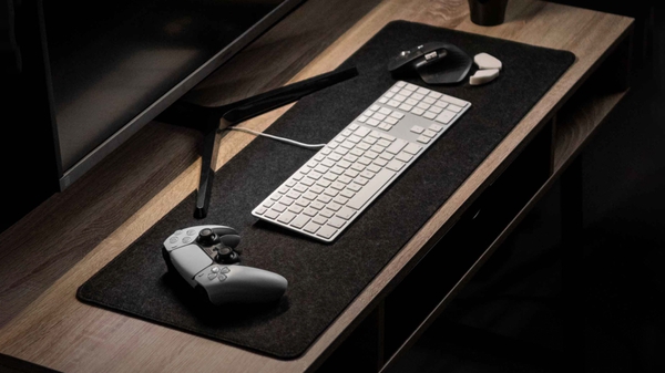 DeltaHub Minimalistic Desk Pad - Anti-Slip Desk Pad S/M/L