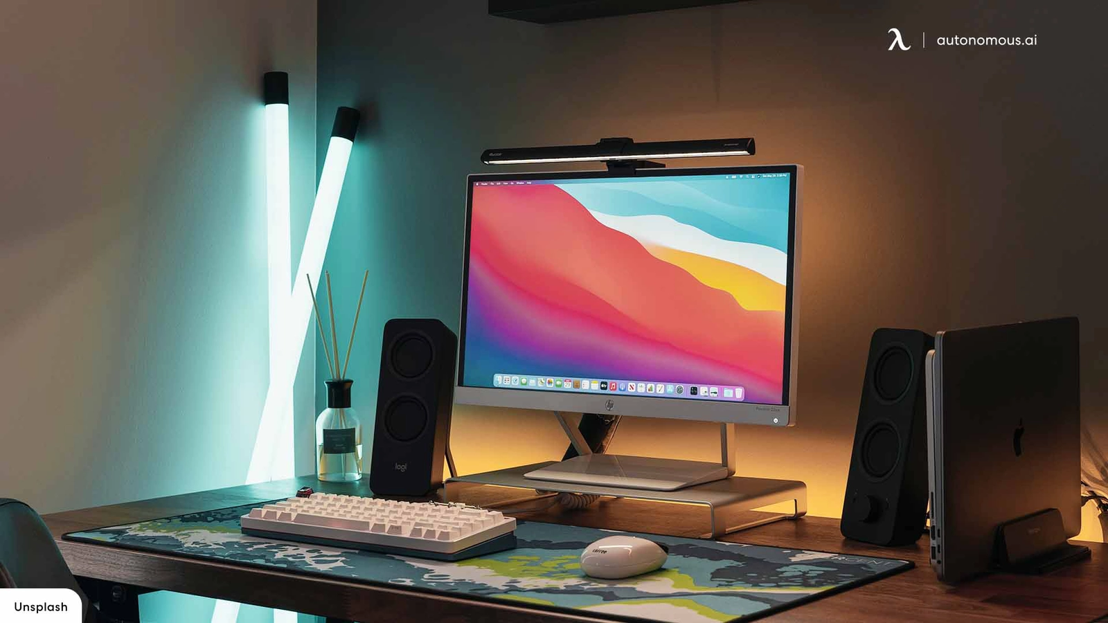 9 Computer Light Bars for Desks to Improve Lighting Ergonomics