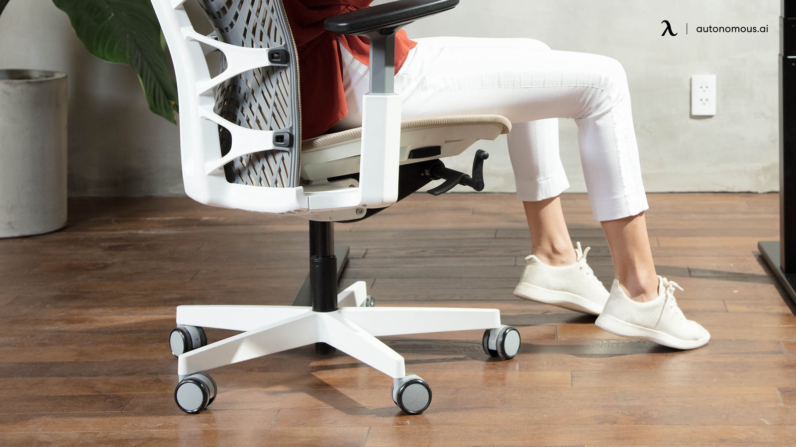 8 of the Best Caster Wheels for Office Chairs to Buy in 2023