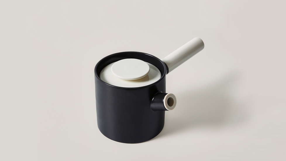 Firebelly Tea Small Teapot: Ergonomic, Drip-Proof - Autonomous.ai