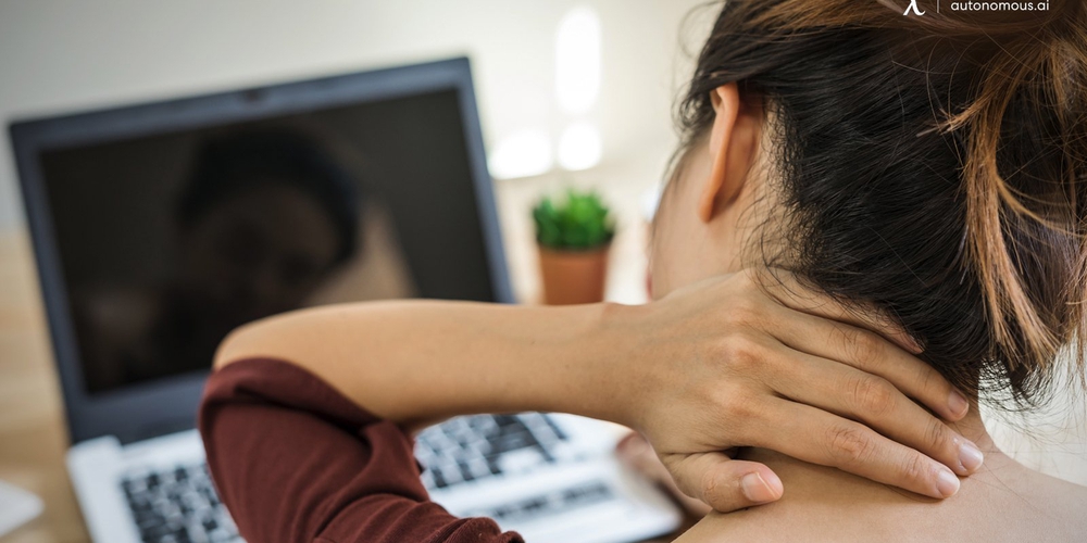 How Ergonomic Chairs Help with Neck Pain at Work