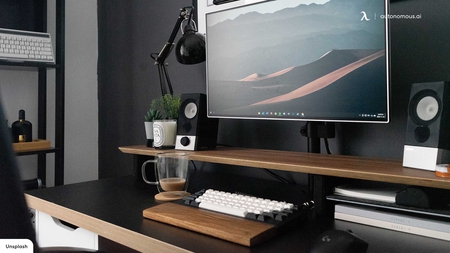 Useful Desk Accessories for Modern Offices