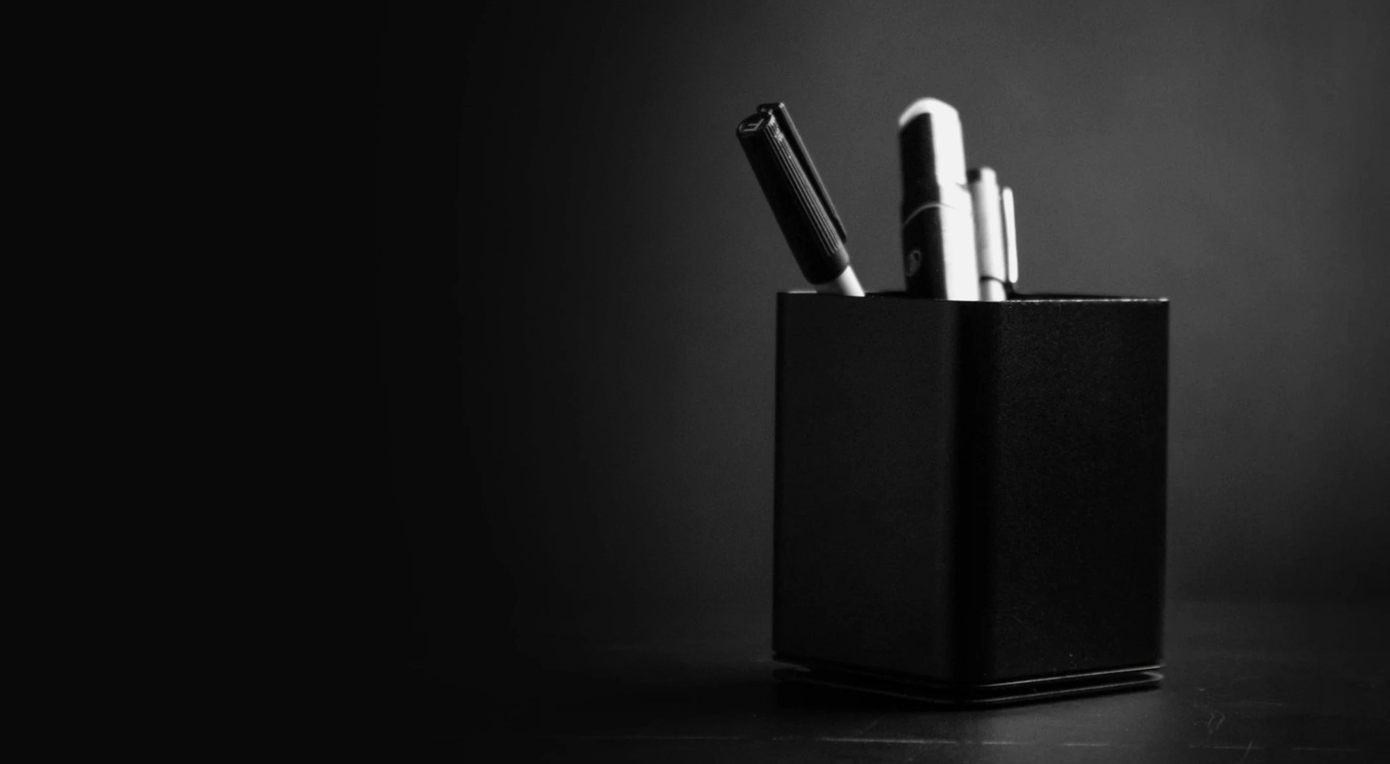 Deltahub REO Pen Holder