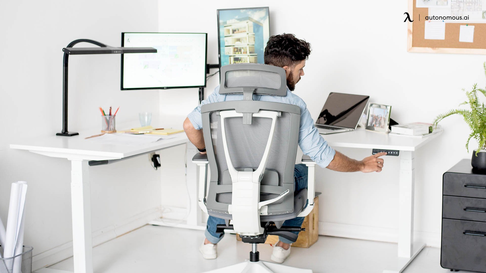 4 Pieces of High Tech Office Furniture - Modern Office Desk