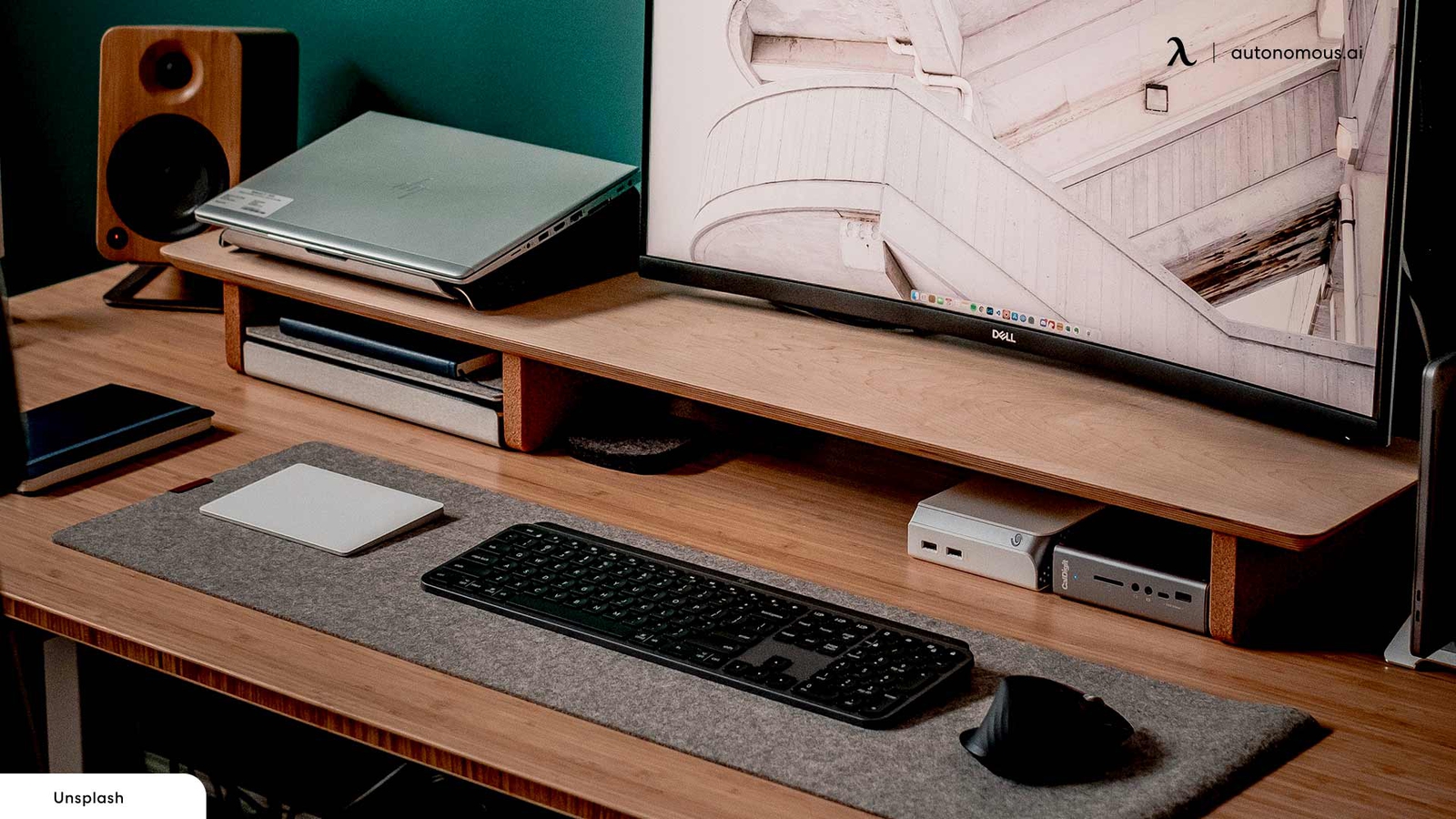 5 Beautiful and Minimalist Monitor Stand Risers with Drawers