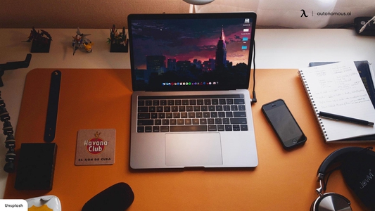 How to Create an Affordable Desk Setup for College Students