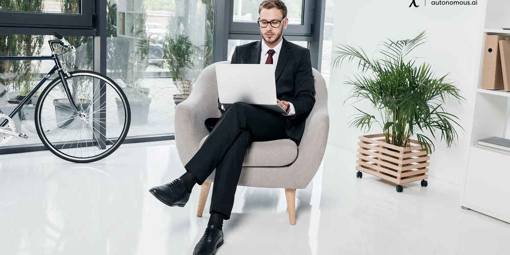 10 Best Office Chairs for Cross Legged Sitting
