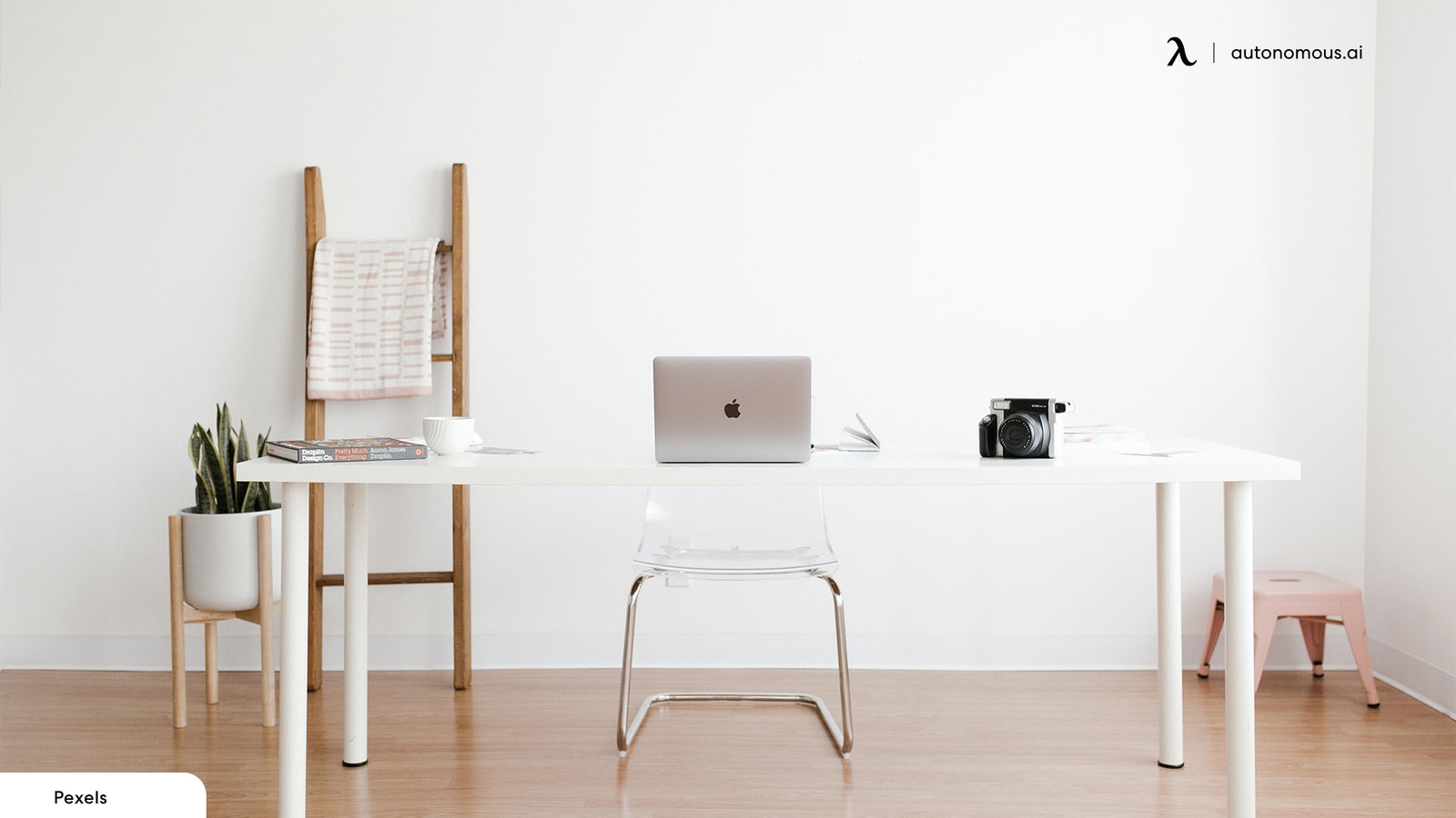 Best Desk Color for Productivity and Its Psychological Benefits